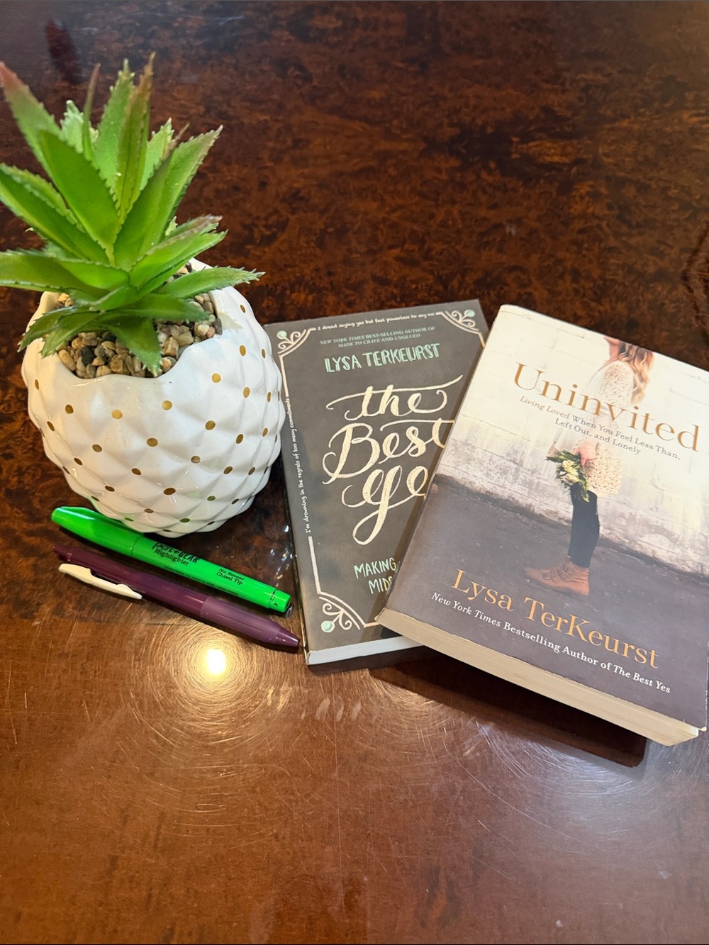 Set of Two Lysa TerKeurst Paperback Books in Gray and Cream